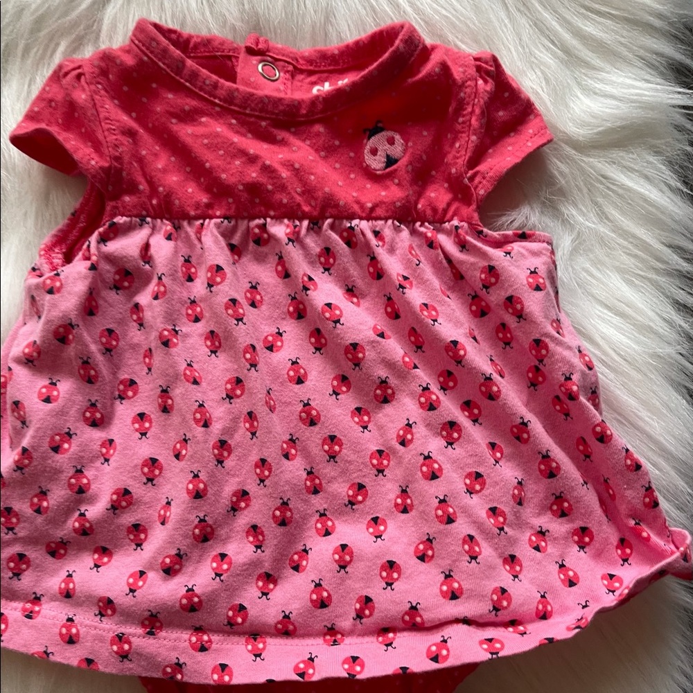 0-3 Months. Lady bug jumper Child Of Mine Made By Carter’s. Great condition.